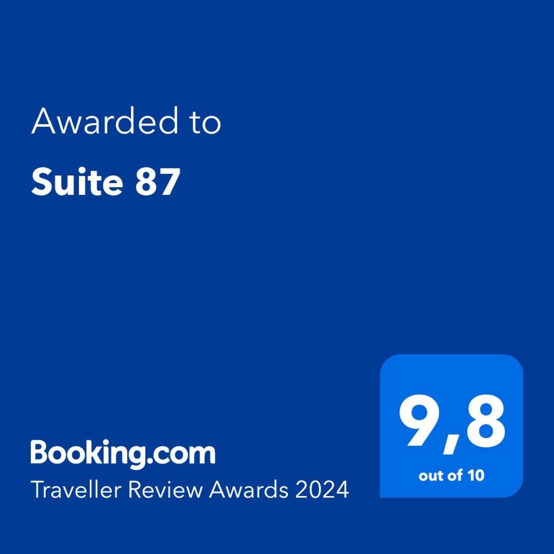 Suite87 Mesagne Bagian luar foto